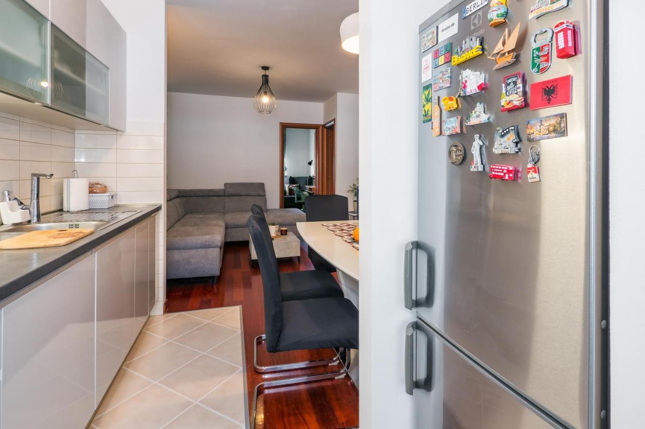Ferienwohnung Airy 2-Br Apt W/ Open Layout & Modern Design Split Exterior foto