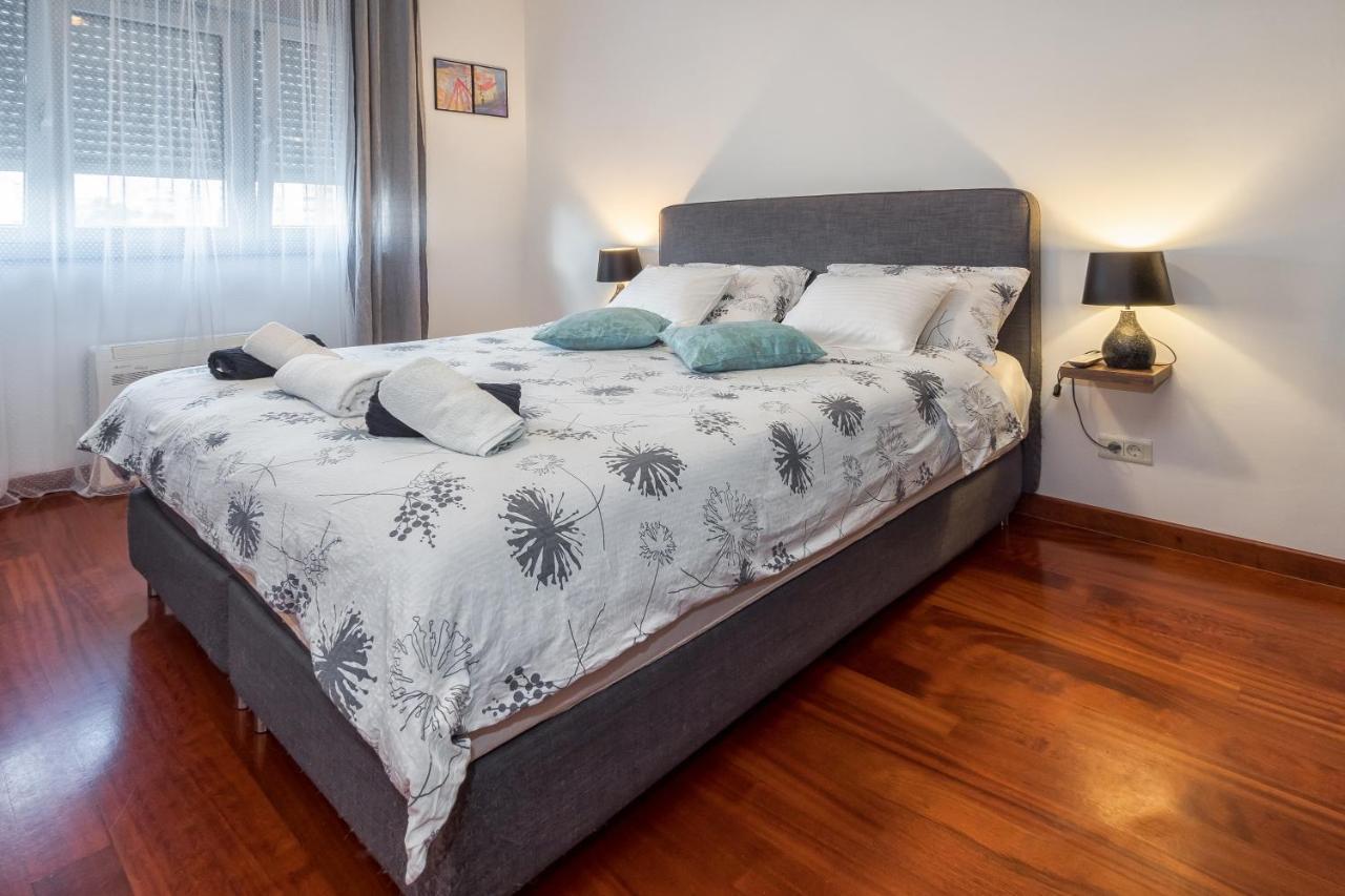 Ferienwohnung Airy 2-Br Apt W/ Open Layout & Modern Design Split Exterior foto