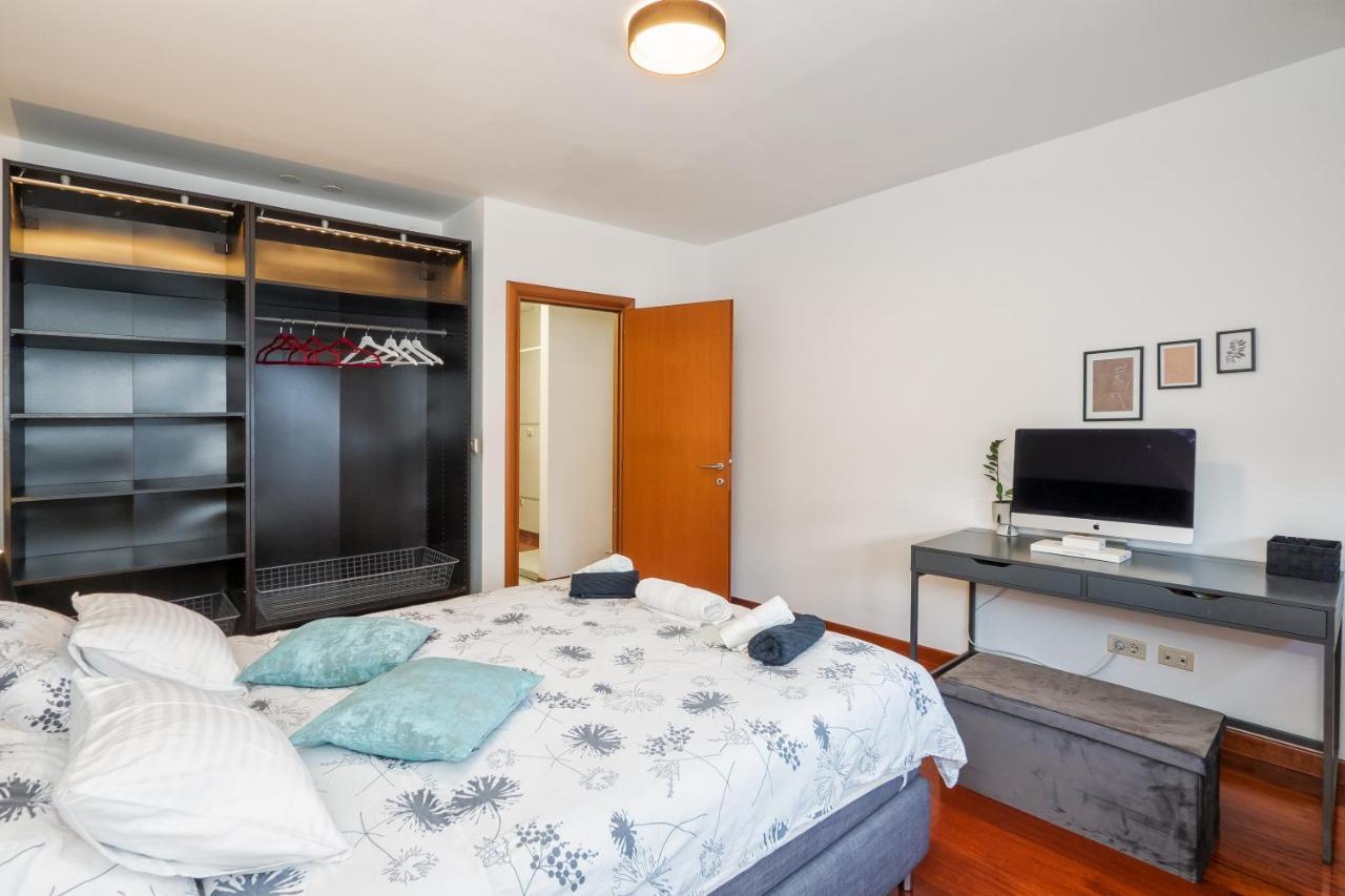 Ferienwohnung Airy 2-Br Apt W/ Open Layout & Modern Design Split Exterior foto
